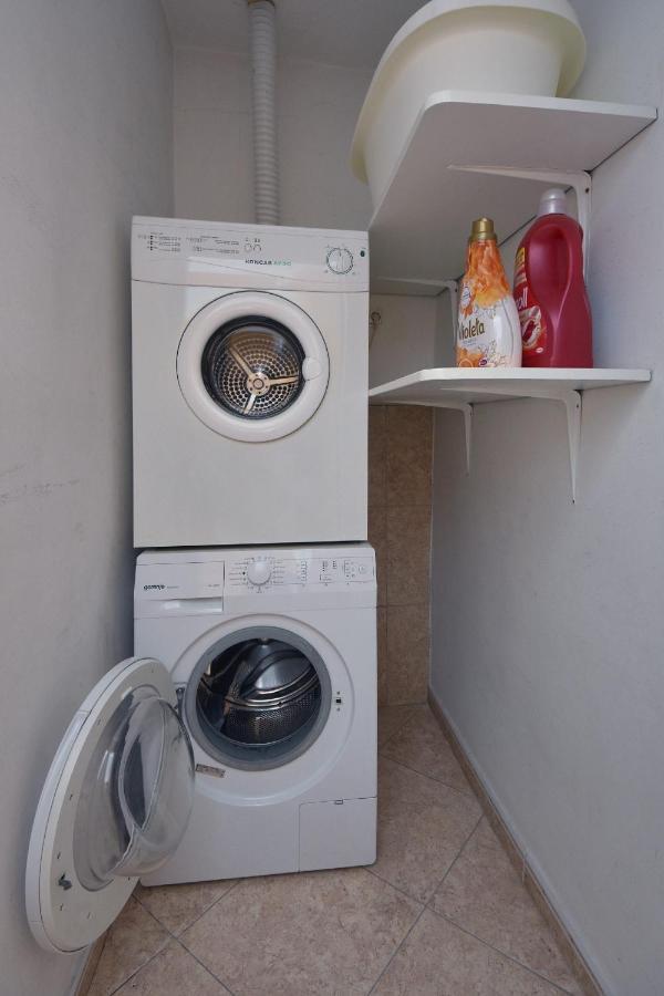 Family Apartment Sara Задар Екстериор снимка