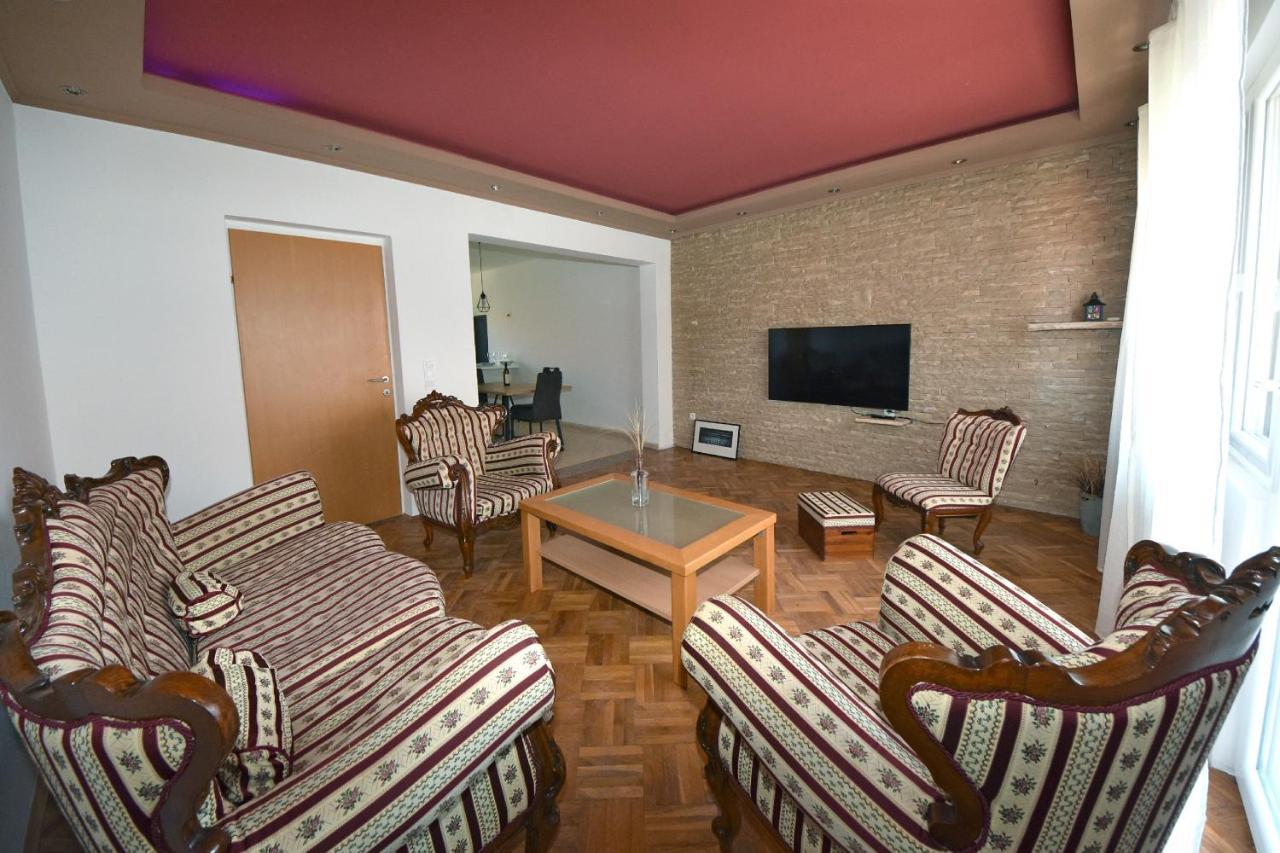 Family Apartment Sara Задар Екстериор снимка