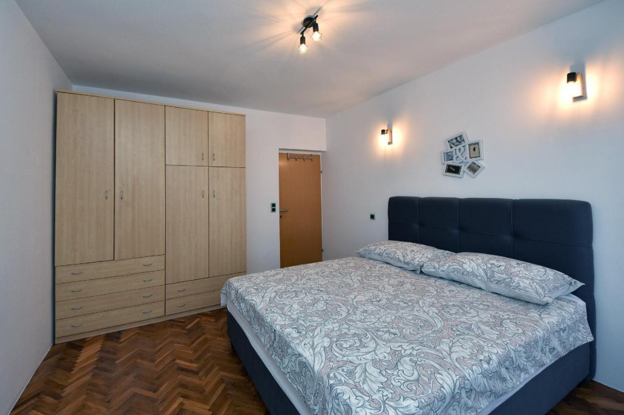 Family Apartment Sara Задар Екстериор снимка