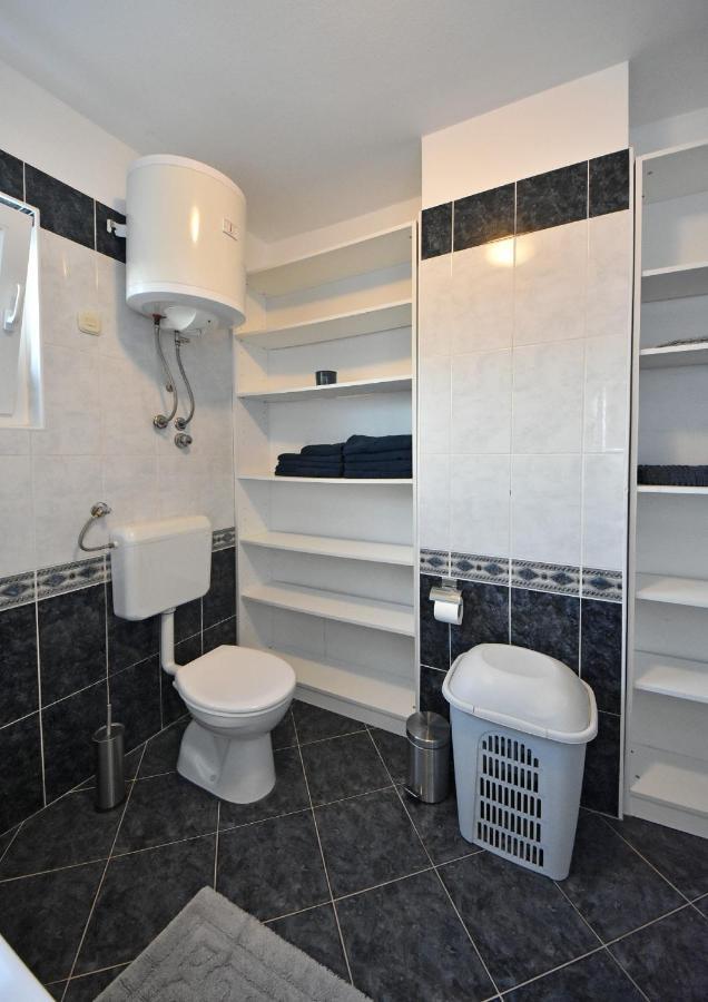Family Apartment Sara Задар Екстериор снимка