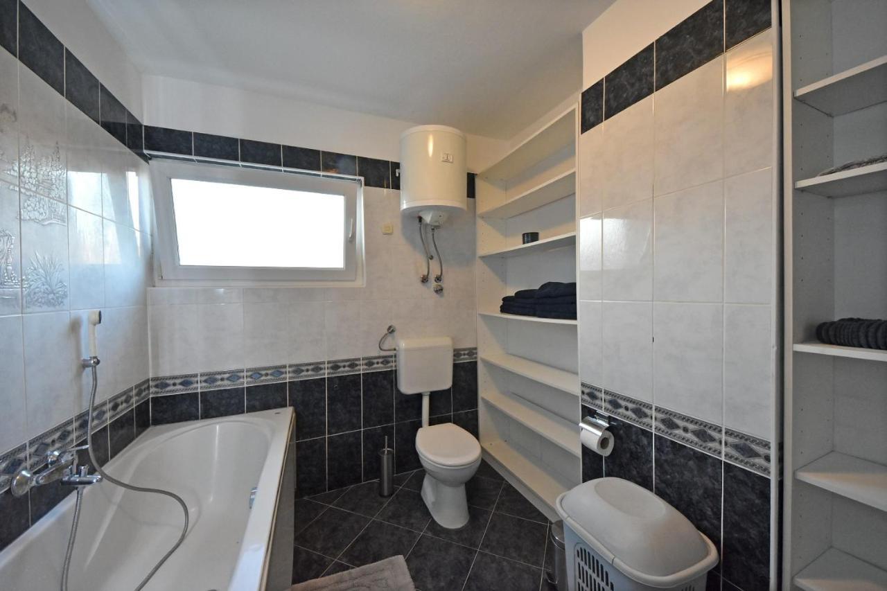Family Apartment Sara Задар Екстериор снимка